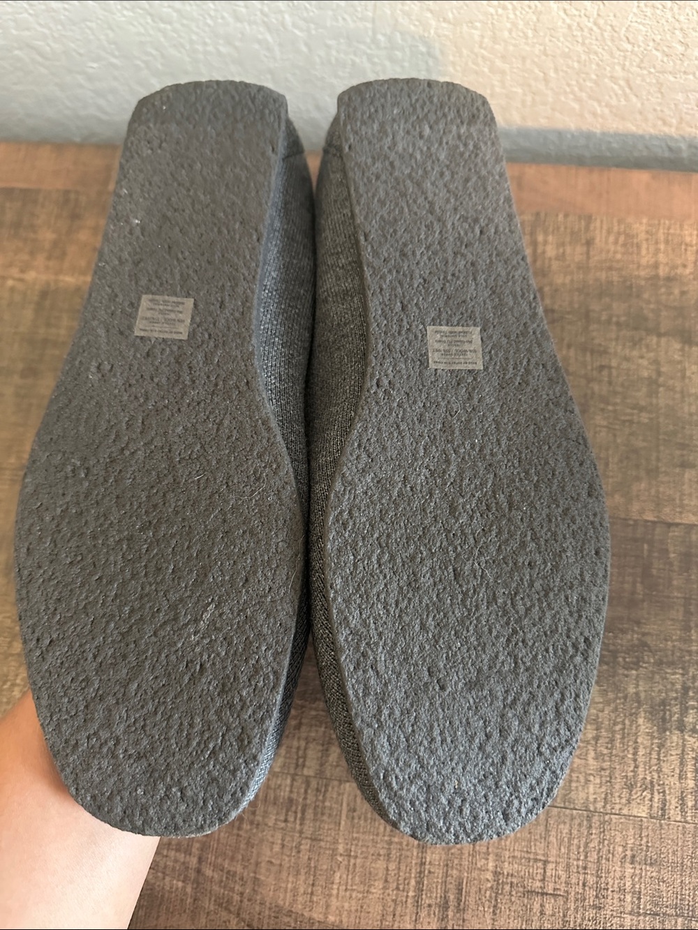 Men’s Rothy’s Gray Merino Wool Slippers - Picture 3 of 4